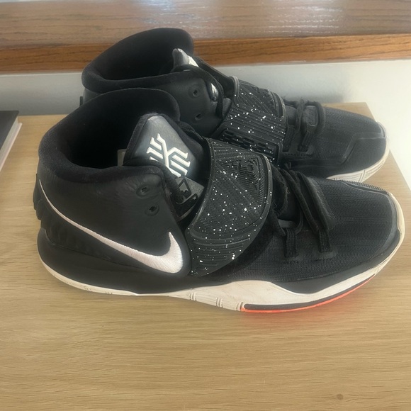 NIKE KYRIE 6 BLACK/WHITE MENS8.5 BQ4630 001 SNEAKERS